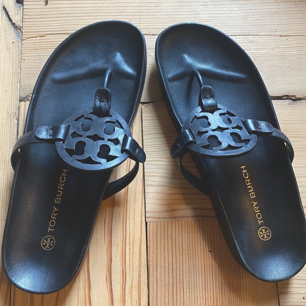 Tory Burch
Women's Black Miller Cloud Toe Post Sandals